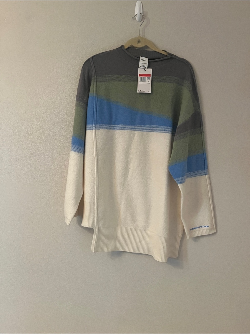 Nike Yoga Therma-FIT ADV set features a striped landscape pattern NWT size L - Picture 6 of 10